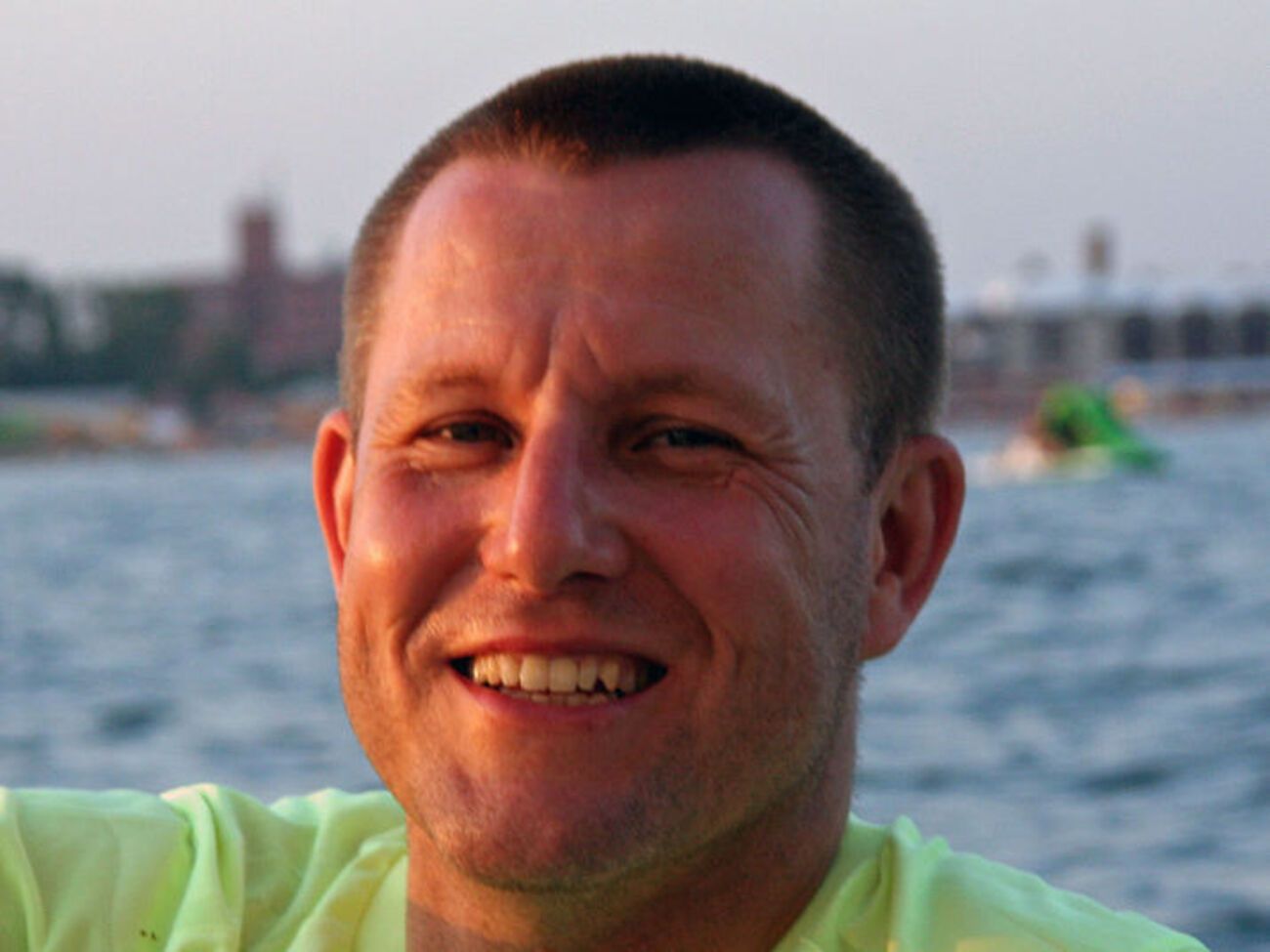 В "ПриватБанке" уверены, что знание русского и английского языков поможет Крумханзлу работать в Украине