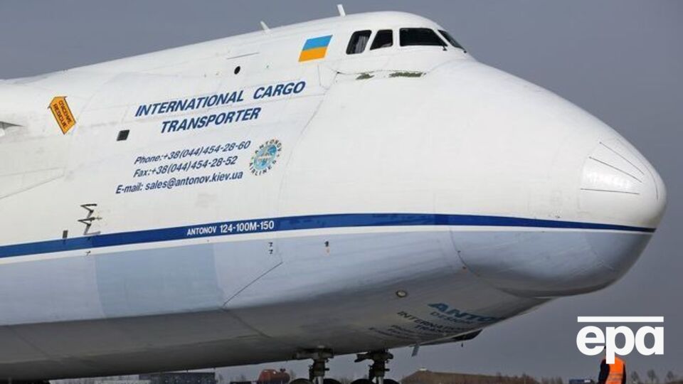 Ан-124-100 "Руслан" – один із найзатребуваніших у класі важких транспортних літаків