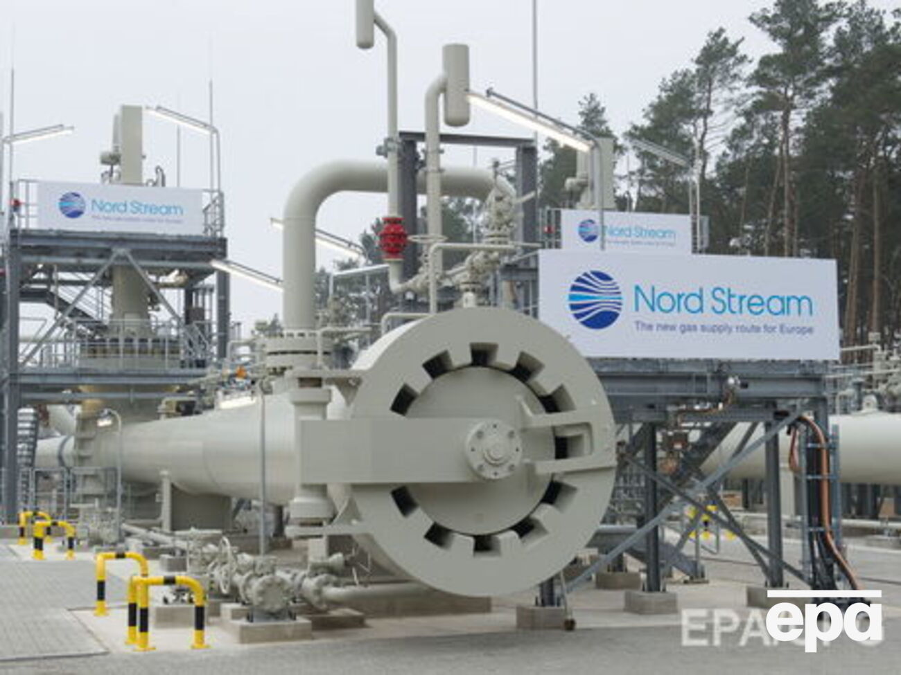 Проект "Северный поток – 2" предусматривает строительство двух ниток газопровода совокупной мощностью 55 млрд м³ газа в год из России в Германию