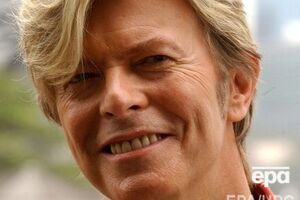 Боуи умер два года назад