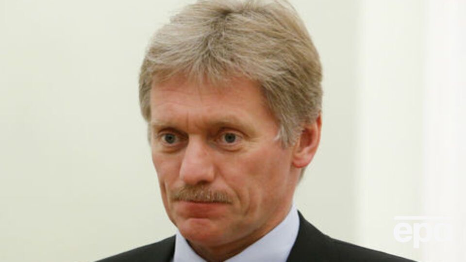 Песков подчеркнул, что появление доклада "еще не означает нового витка санкционных обменов"
