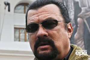 Сигала обвинили в изнасиловании