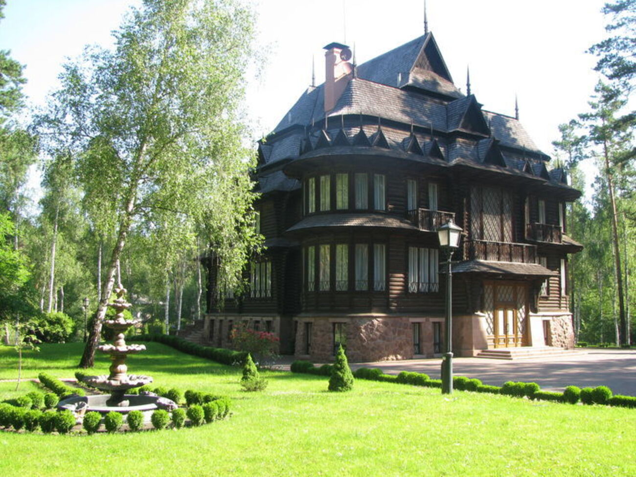 Резиденция "Залесье" находится в селе Богдановка Киевской области