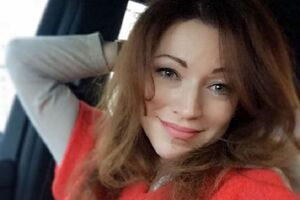 Хмельницька: Щасливого дня народження мені.