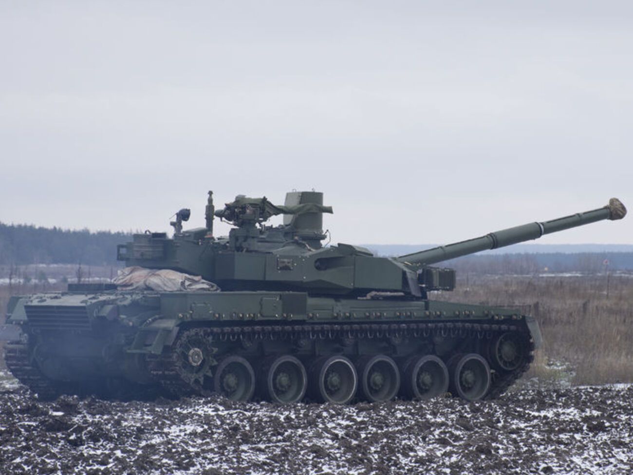 Завод почти завершил выполнение контракта на поставку "Оплотов" в Таиланд