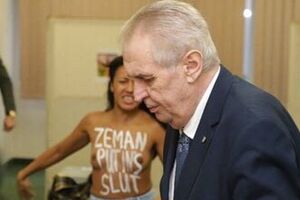 Земана упомянули рядом со словом "шлюха"