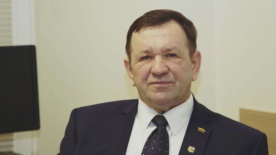 Пукас отказался от мандата