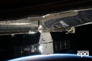 Космический корабль Dragon провел месяц на орбите Земли