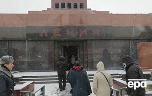 Путин: Ленина положили в мавзолей — чем это отличается от мощей святых для православных