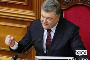 Грузинський телеканал наполягає на автентичності нібито листів Порошенка у ФСБ, датованих 3 лютого 2007 року. Тоді чинного українського президента не впустили на територію РФ