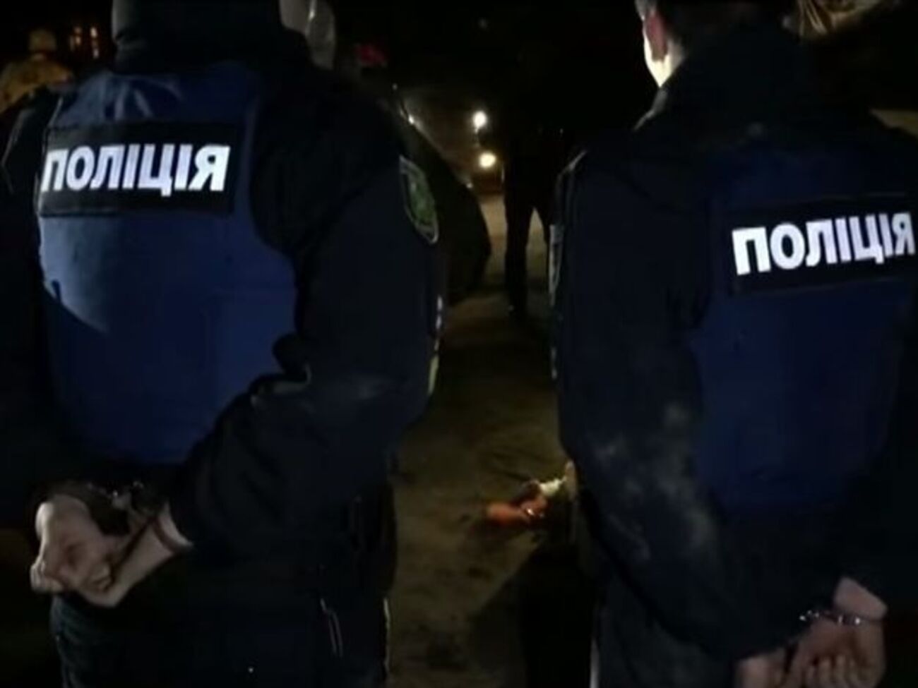 Патрульных полицейских задержали с поличным