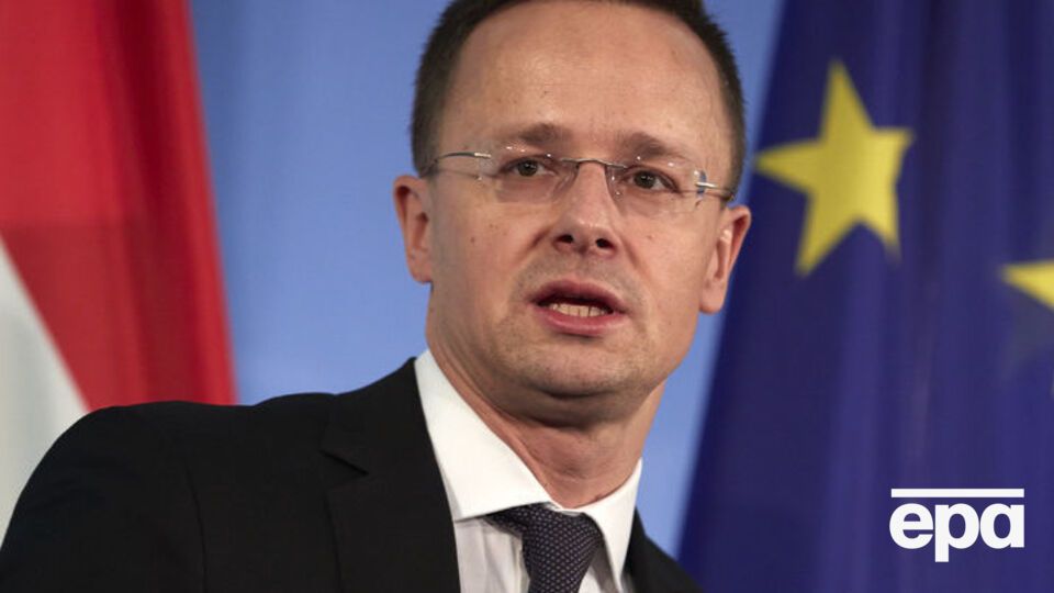 Сіярто пообіцяв подальшу негативну реакцію на українські мовні ініціативи