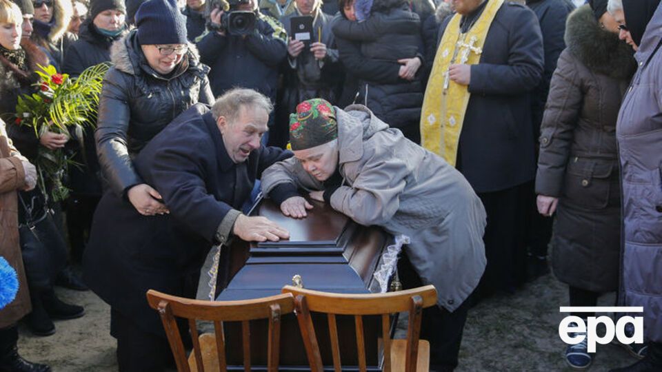Ноздровську поховали в її рідному селі Демидів