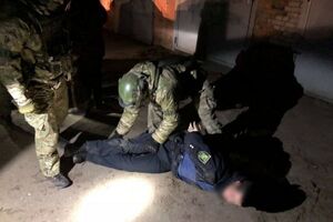 Двух патрульных разоблачили ночью 15 января во время передачи им более 20 тыс. грн