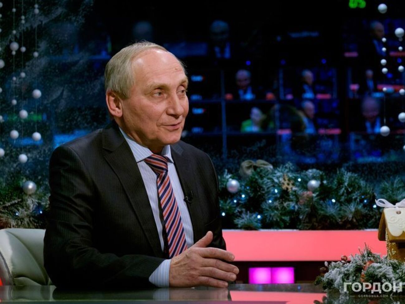 Козловський: Крутили "російську рулетку". Приставляли до скроні пістолет, спускали курок. Увесь, так би мовити, арсенал