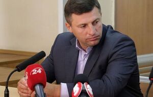 20 декабря суд восстановил Куряту в должности и постановил выплатить ему зарплату