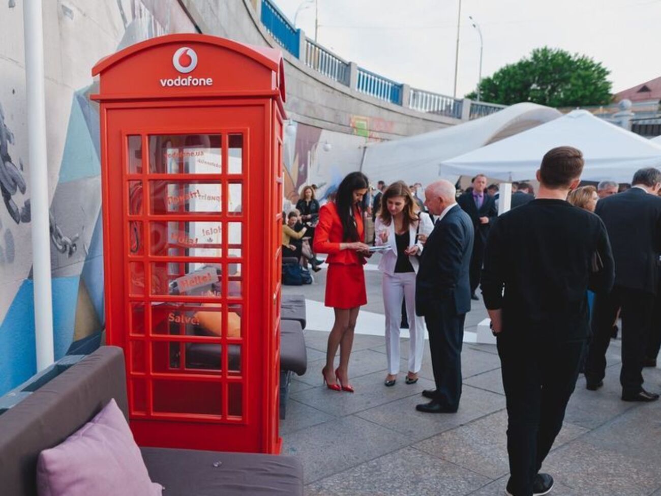 Зв'язок оператора "Vodafone Україна" зник на Донбасі 11 січня