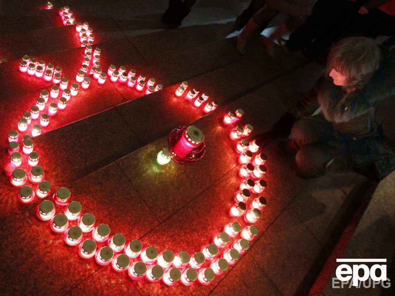 На початок 2017 року в Україні налічували 238 тис. ВІЛ-інфікованих