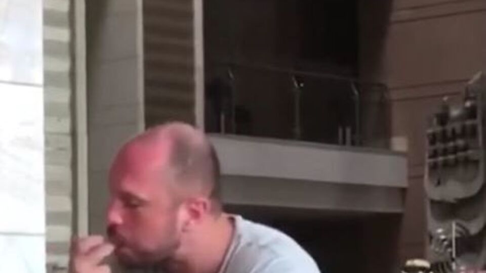 Кива пояснив, що був голодним після тренування