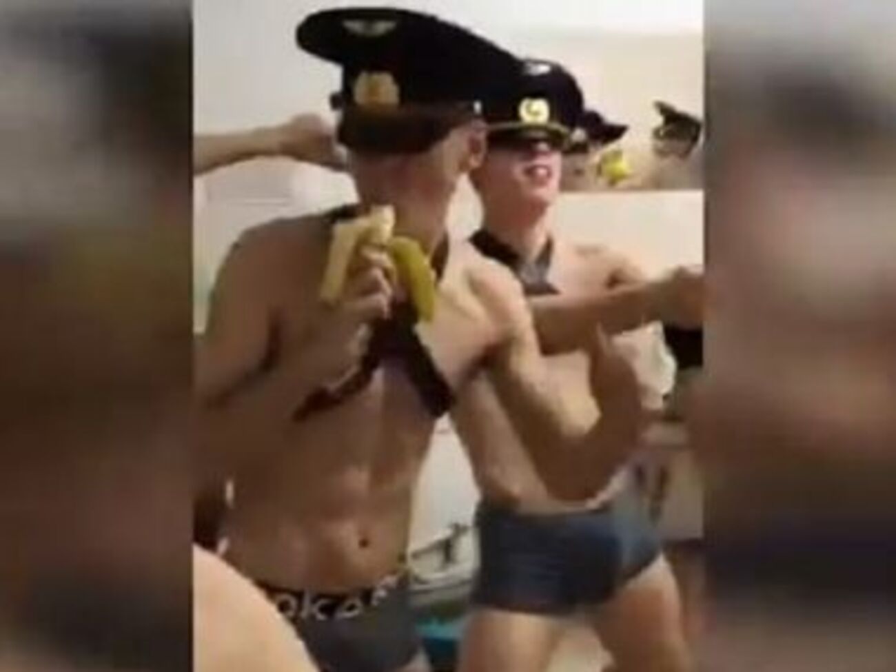 Курсантів хочуть покарати за відео