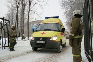 В результате драки в школе 15 человек получили ножевые ранения