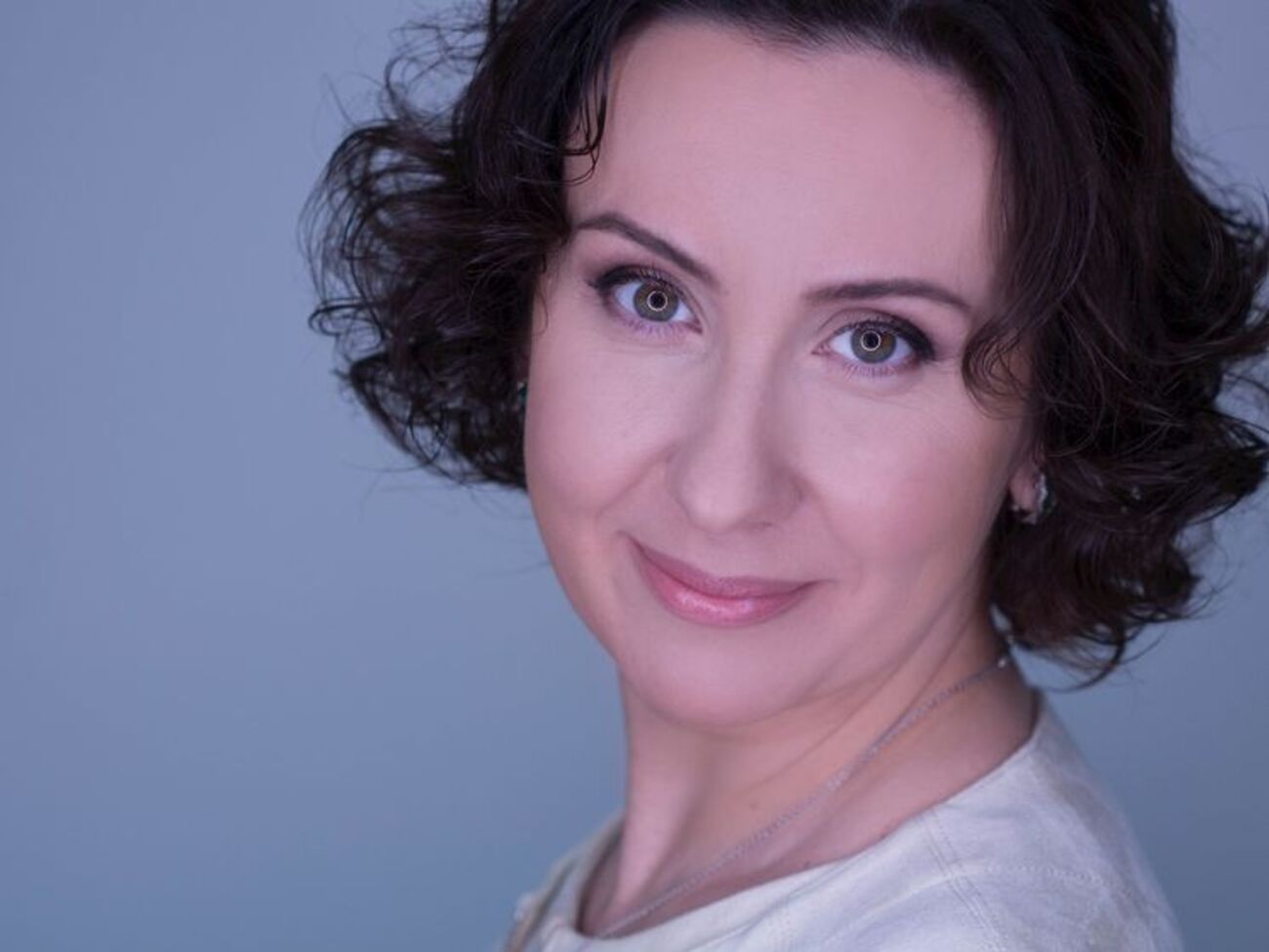 Олеся Линник: Мы обратились во все перечисленные выше органы с просьбой выдать нам рекомендации: что мы должны сделать, чтобы обеспечить безопасность?