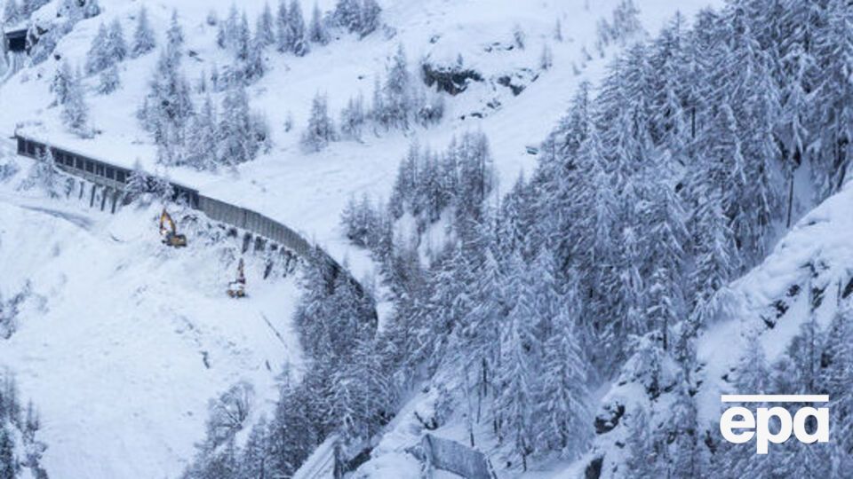 В Карпатах могут сойти лавины