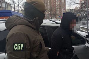 Полицейского задержали с поличным