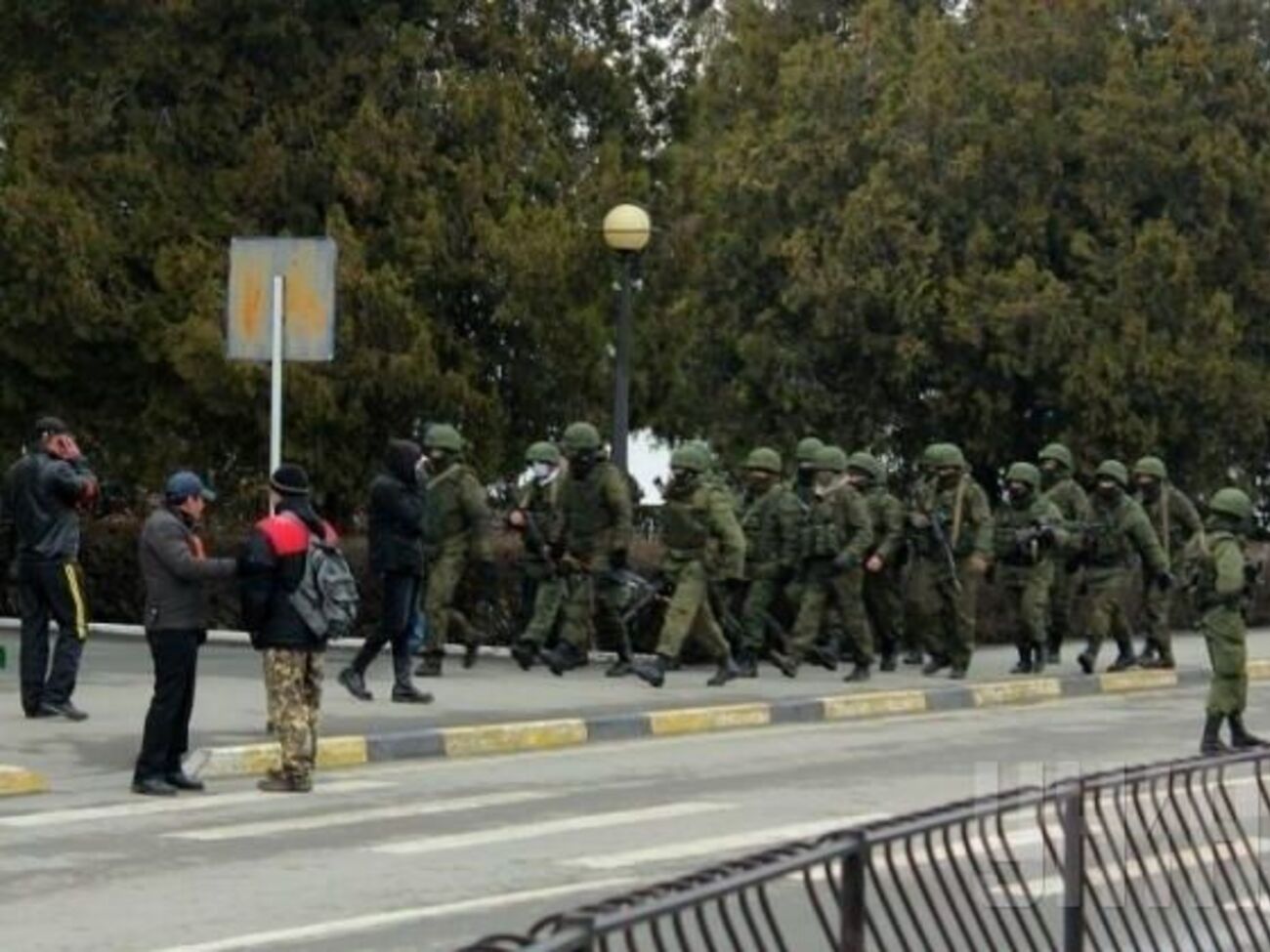 Россия перебрасывала войска в Крым военно-транспортными самолетами