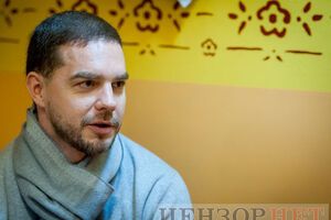 По словам Шевченко, агенту НАБУ нужно уметь расположить собеседника к себе