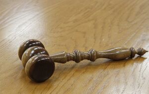Підлітка застрелили в залі суду