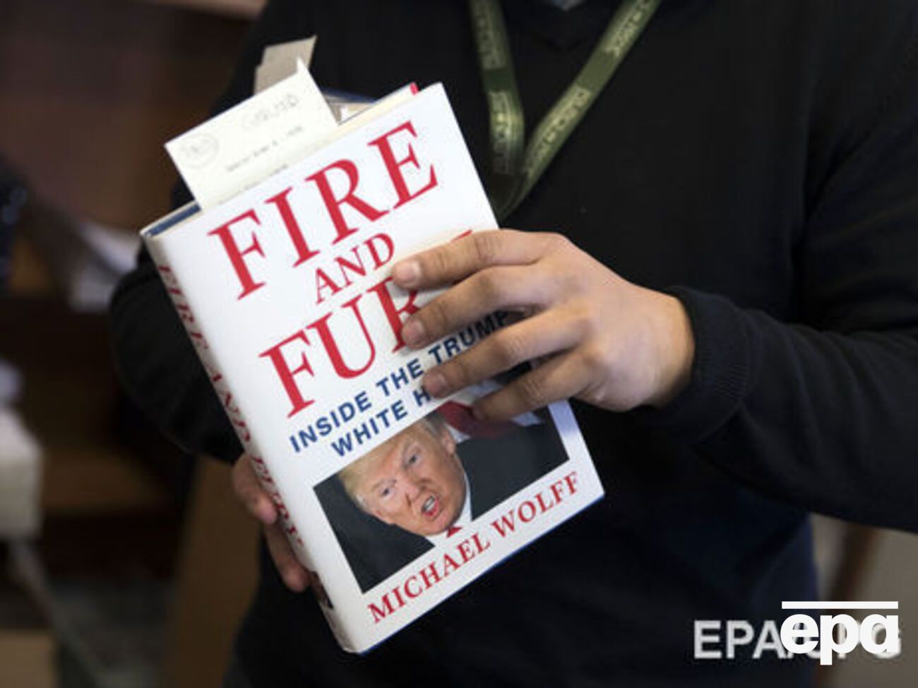 Книга заняла первое место в списке бестселлеров на портале Amazon