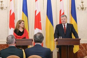 Порошенко встретился с Пейетт