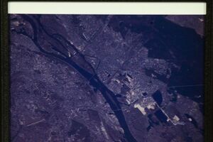 Пейетт подарила Порошенко фото Киева из космоса