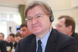 Немыря считает, что нарушены конституционные права граждан