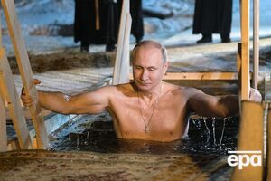 Президент РФ уночі занурився у крижану воду