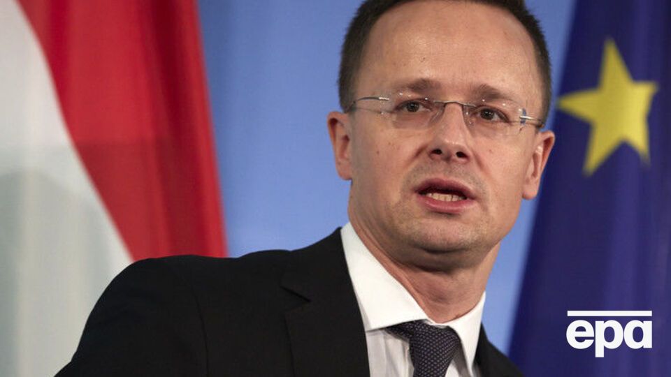Сіярто і далі вважає закон про освіту дискримінаційним