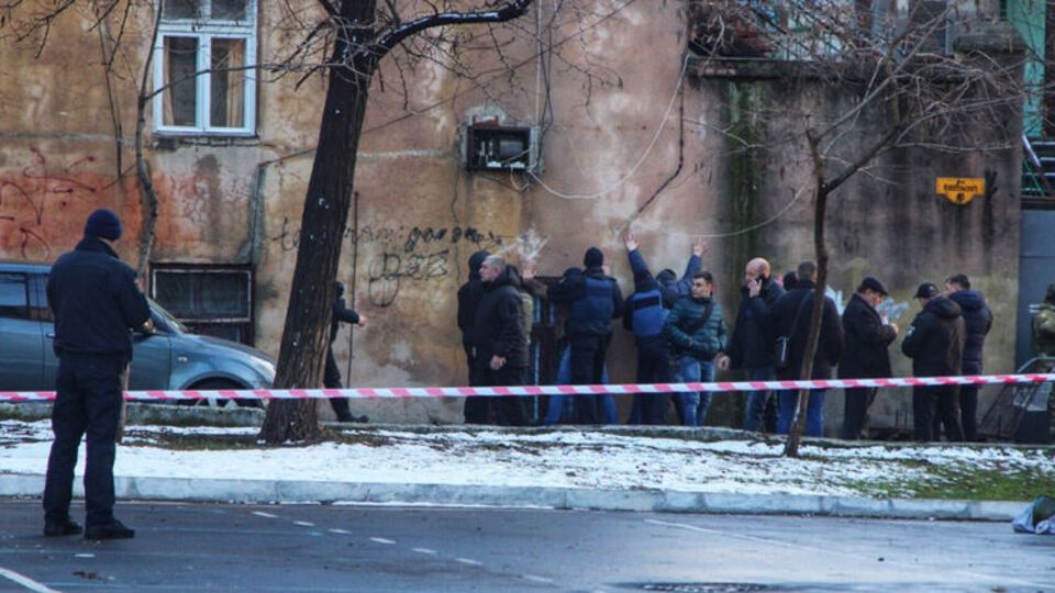Поліція проводить спецоперацію