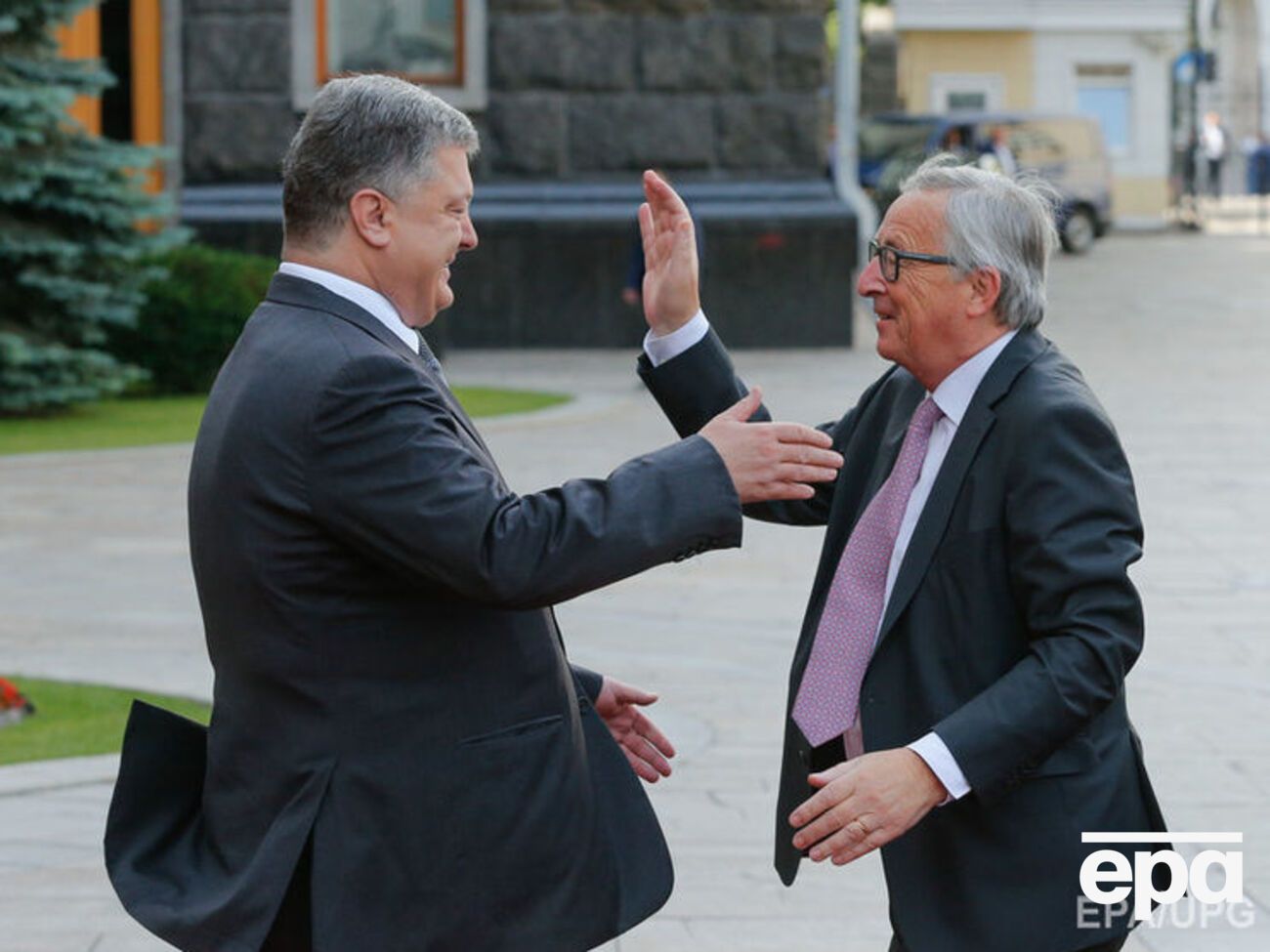 Порошенко поговорив із Юнкером