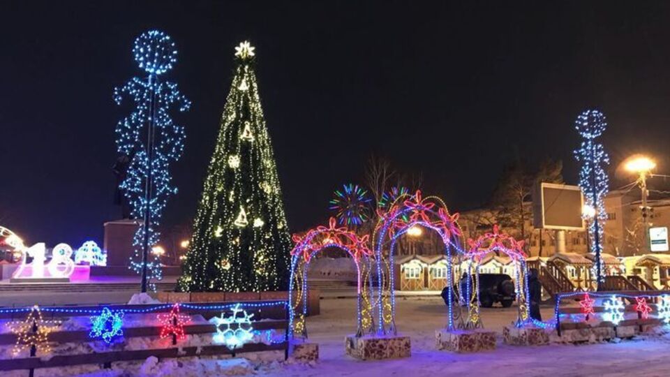 Ялинку перемістили зі стадіону "Космос"