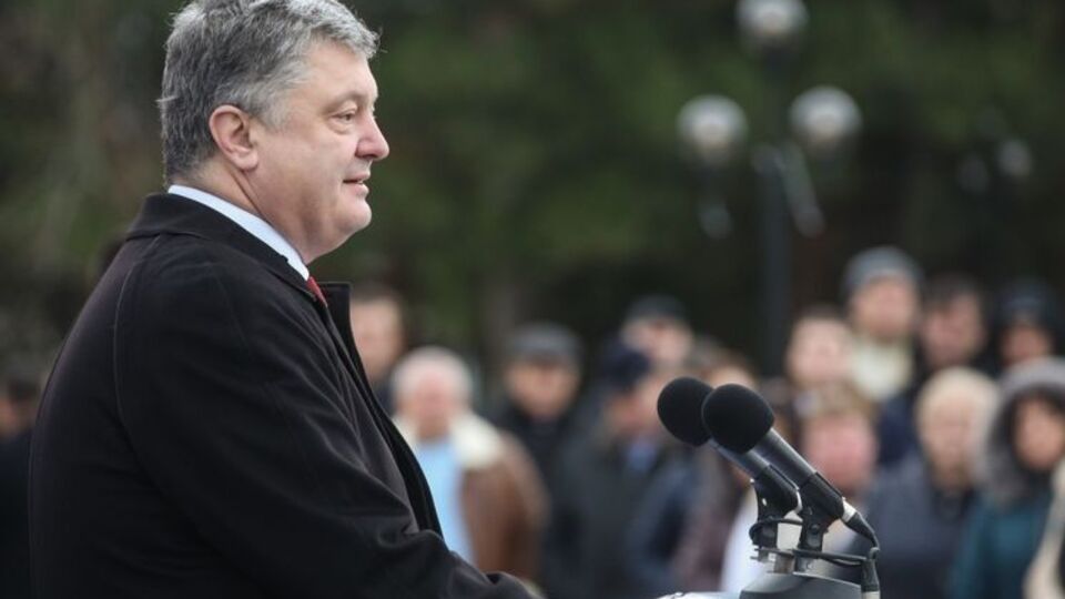 Порошенко анонсував одержання американського оборонного озброєння у 2018 році