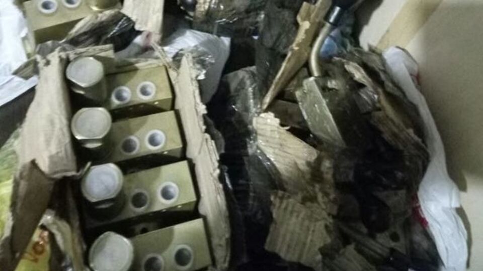 На оккупированную территорию пытались скрытно провезти оборудование для шахт