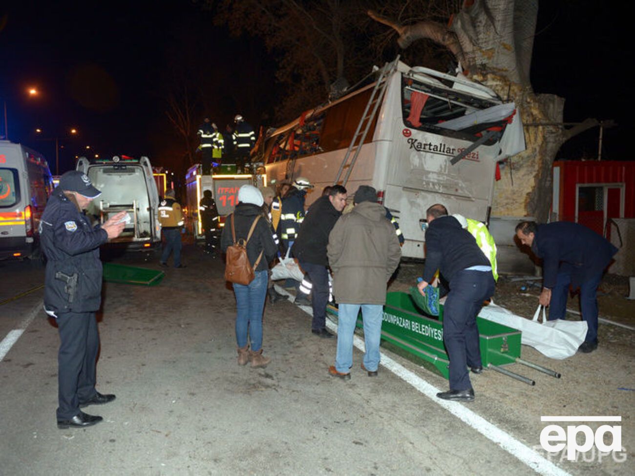 В ДТП в Турции погибло 11 человек