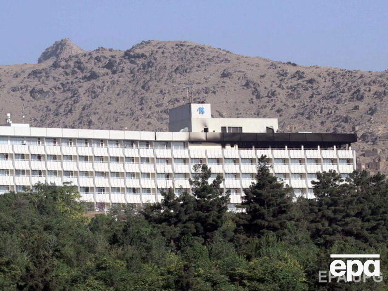 Боевики в отеле взяли в заложники несколько человек