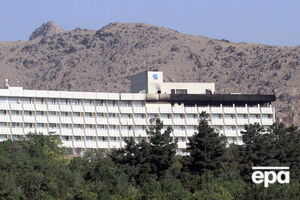 Бойовики в готелі взяли в заручники кількох людей