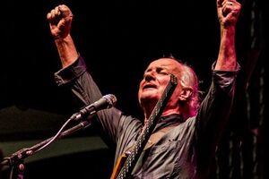 Басист рок-групп The Kinks и The Zombies Джим Родфорд скончался в возрасте 76 лет