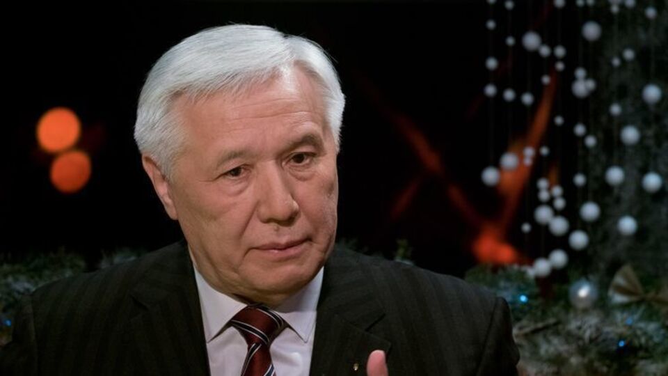 Ехануров: Понимаете, люди такого уровня сами решения не принимают, значит – команда его подвела
