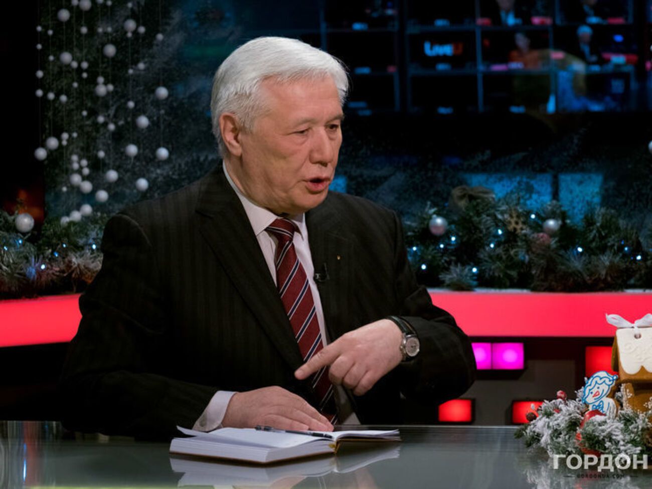 Ехануров:&nbsp;Люди хотят вкладывать деньги за границей, потому что здесь они не нашли себе применения. Это очень печально и обидно