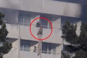 Для порятунку люди використовували простирадла