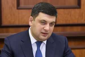 Падение курса гривны вызвано уменьшением экспорта в январе и выплатам за границу – Гройсман